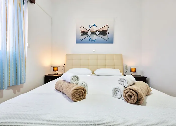 Villa Nerida Beachfront *