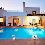 Nerida Beachfront *