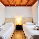 Nerida Beachfront Willa *