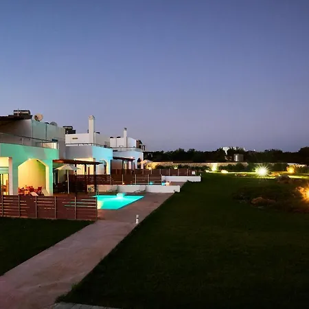 Villa Nerida Beachfront