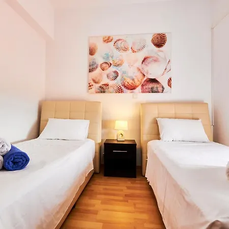 Villa Nerida Beachfront *