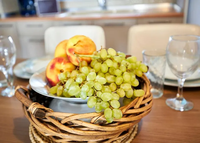 Villa Nerida Beachfront *