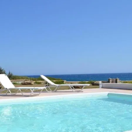 Villa Nerida Beachfront Plimíri