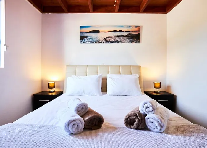 Nerida Beachfront Villas *